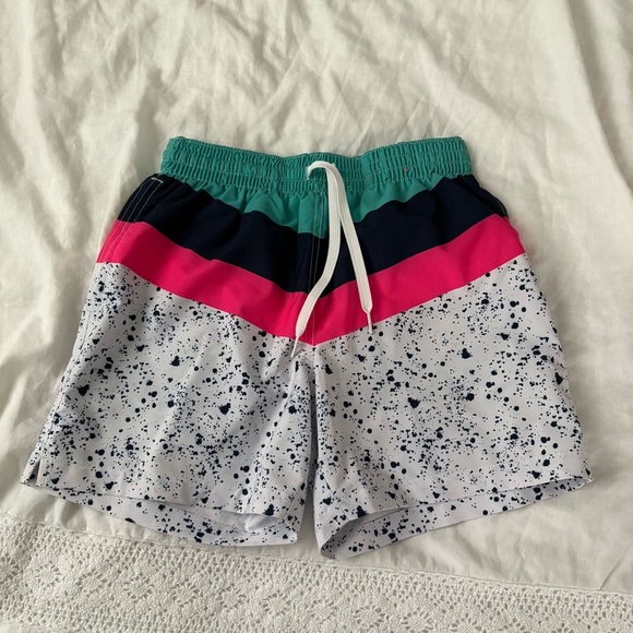 Chubbies XS The Aquatic Libations 5.5 inch Swim Shorts White Green Pink - Picture 2 of 6